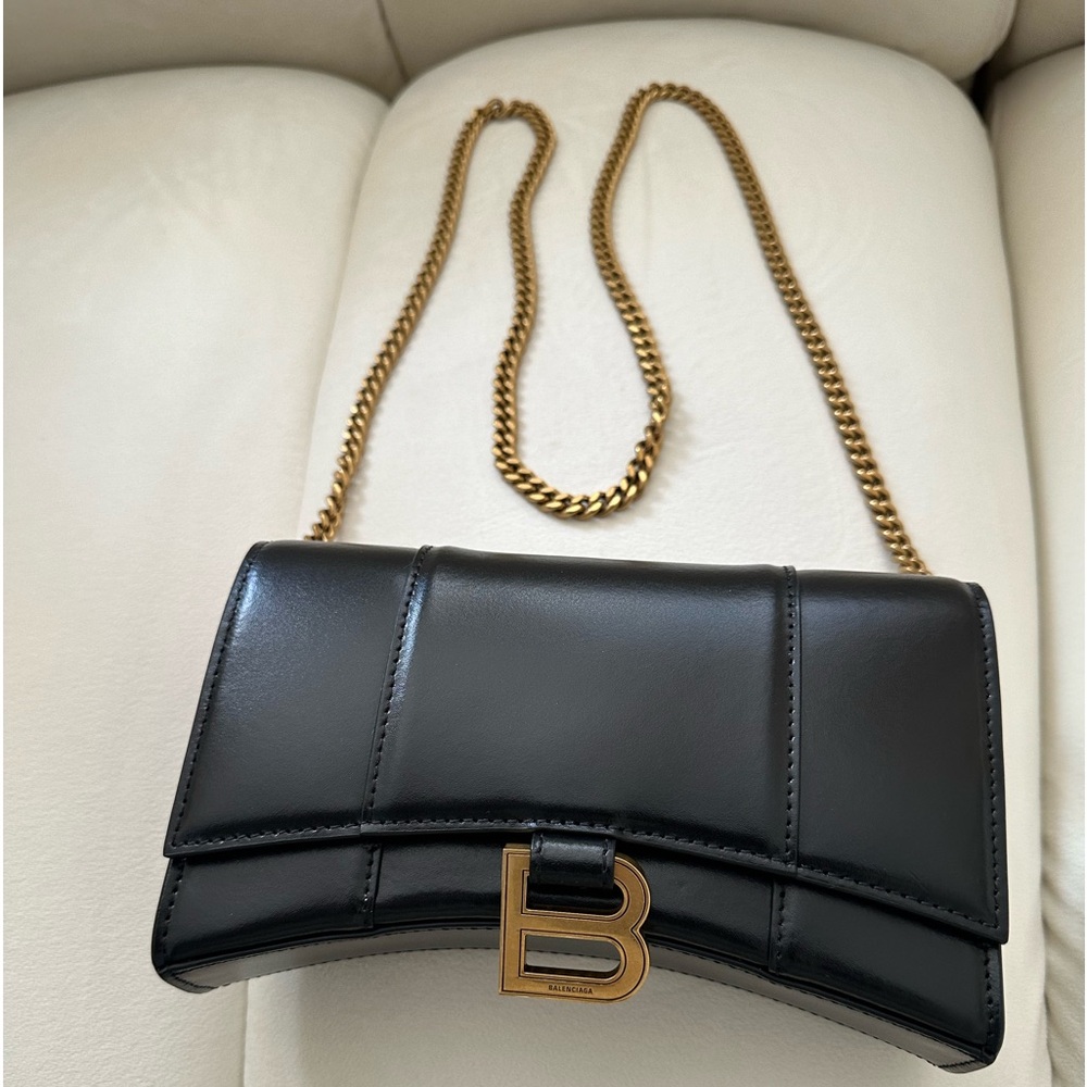 Balenciaga Hour Wallet w/chain - Black
